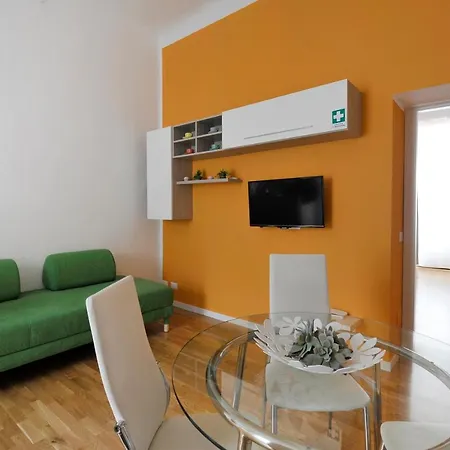 Apartment Navigli Torricelli Milan